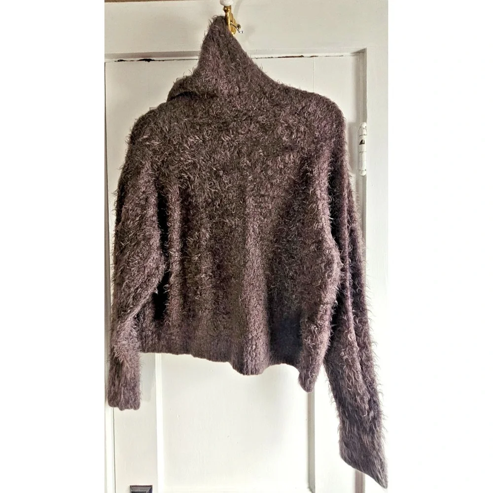 FREE PEOPLE light as a feather Gray furry‎ sweater w hood drawstring woman Sz S